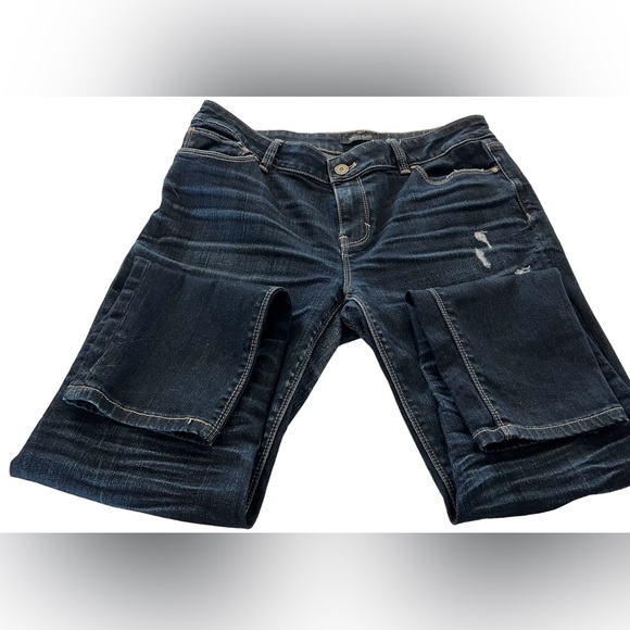 WHBM Dark Wash Distressed Crop Jean - Size 6 - Picture 5 of 7